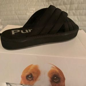 Hush Puppies Sunshine slide. Black. New in box. Size 9
